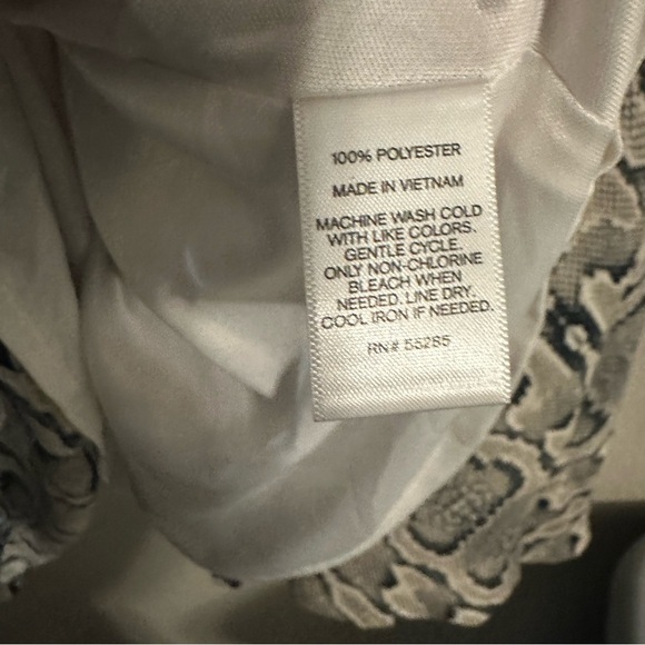 Express Women's Grey and Black Dress Halter, Snakeskin Print Size 10 - Picture 7 of 9